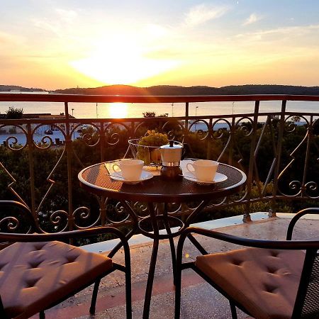 App Obrovac In The Centre - With Amazing Sea View! Apartment Pula Luaran gambar